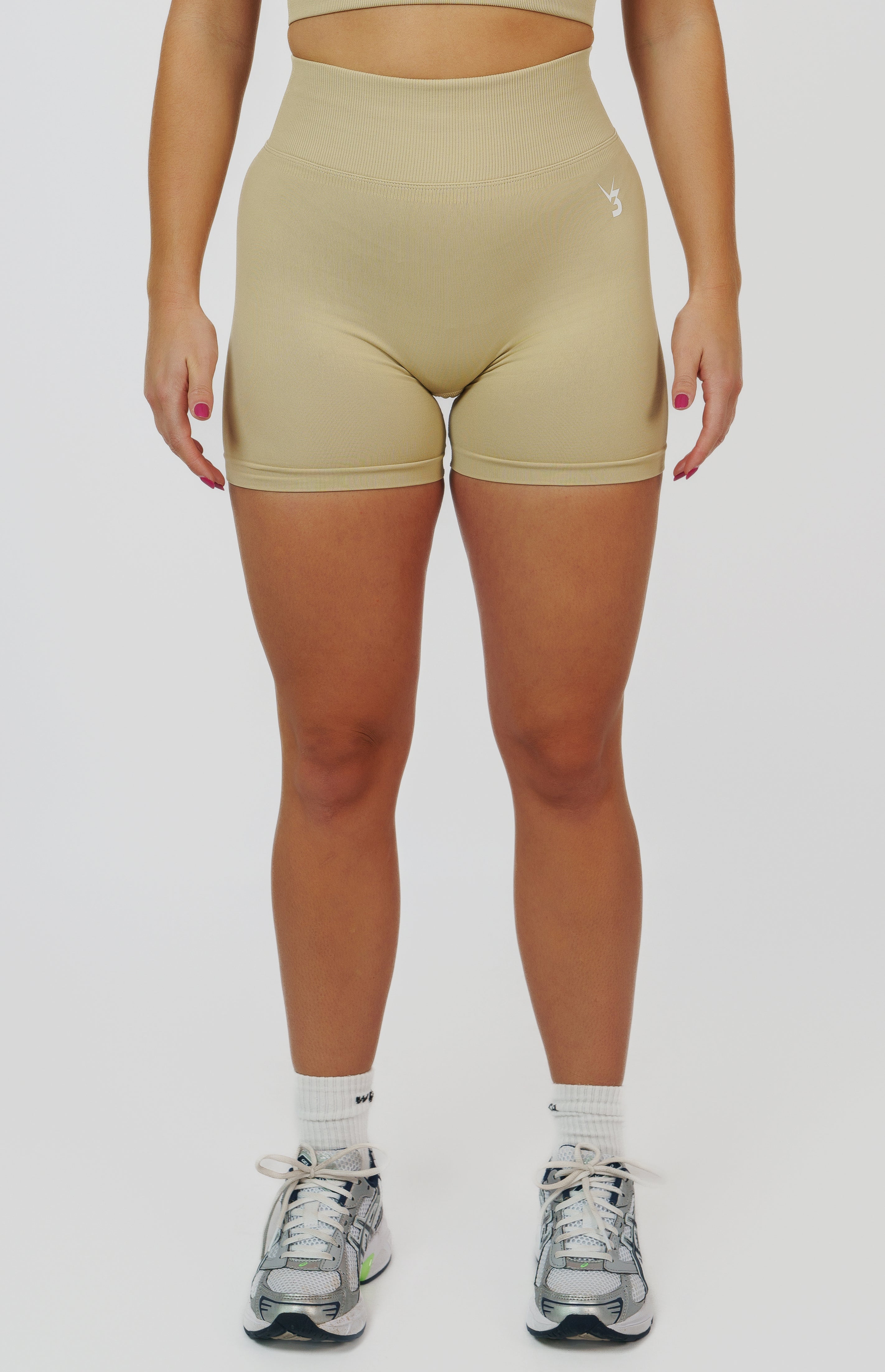 Form Seamless Scrunch Shorts - Light Camel