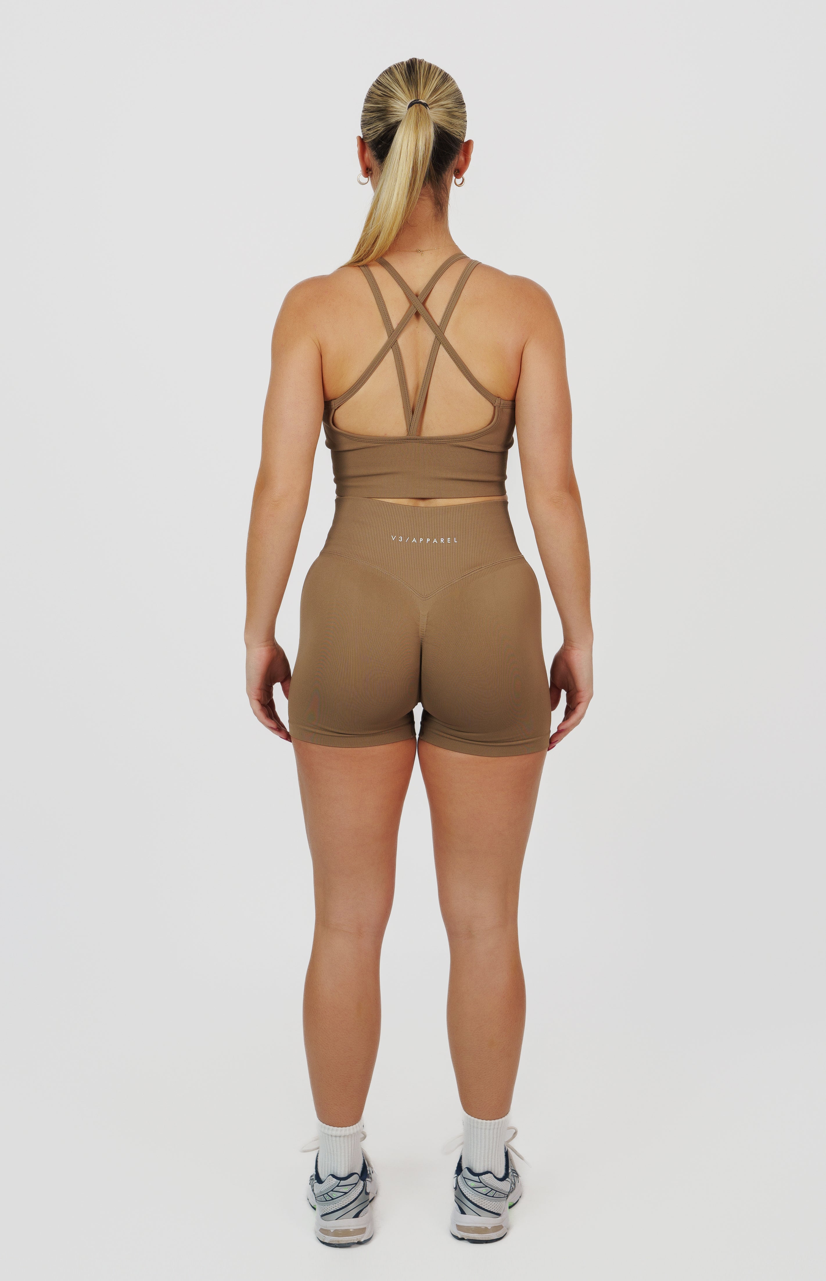 Form Seamless Scrunch Shorts & Sports Bra Set - Cocoa Beige